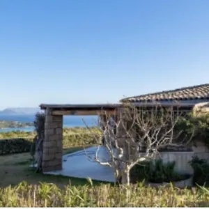 https://villa-cala-di-volpe.in-sardinia.net